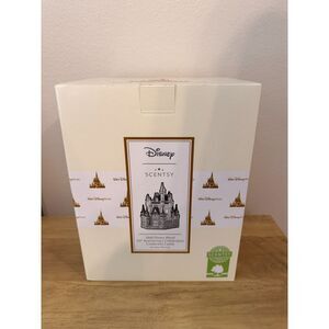 Scentsy Disney Cinderella Castle 50th Anniversary Electric Wax Warmer